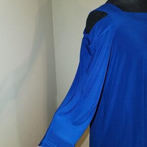 *All Tops: 5 for $25*  Vibrant Blue Cold-Shoulder Top With Sharkbite Waist